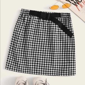 SHEIN Push Buckle Belt Skirt